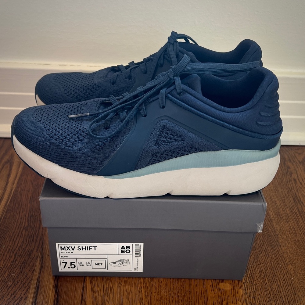 Abeo MXV Shift Women’s sneaker. Size 7.5